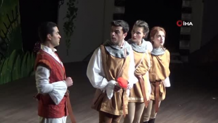 Bodrum'daki Dünya Tiyatrolar Günü'nde Sahneye Çıktılar