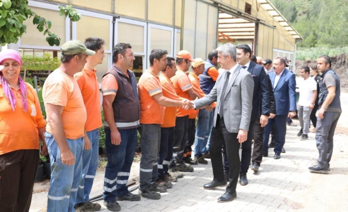 Başkan Oktay, Belediye Personelleriyle Bayramlaştı