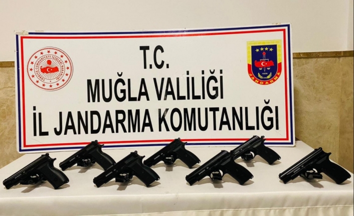 Fethiye'de Seri Numaraları Silinmiş 7 Silaha El Konuldu; 2 Kişi Tutuklandı!