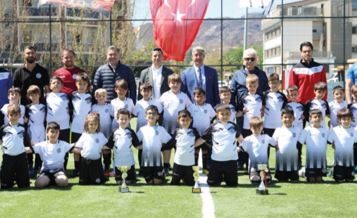 Marmaris Belediyespor’da Eğitim Alan Öğrenciler Futbol Turnuvasında Buluştu