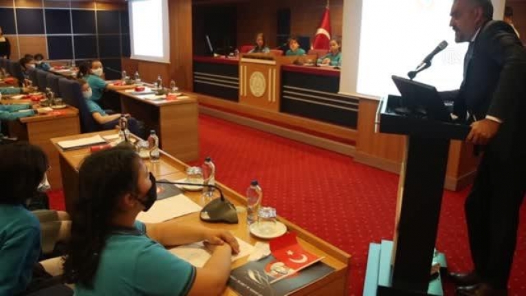 Muğla'da "Bugünün Küçükleri Yarının İş İnsanları 1'inci Meclisi" Etkinliği Gerçekleştirildi