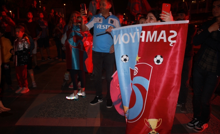 Marmaris’te Trabzonspor'un Şampiyonluğu Coşkuyla Kutlandı
