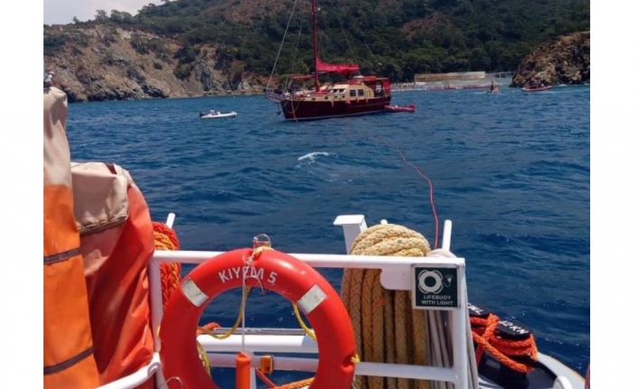 Fethiye'deki Teknede Çıkan Yangın Söndürüldü