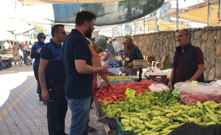Fethiye'deki Yetkililerden Üretici Pazarında Denetim