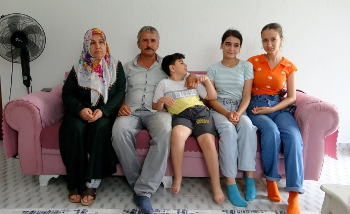Polise Verdiği Cevapla Milyonların Yüreğine Dokunan Ayşe'ye MHP Lideri Bahçeli Sahip Çıktı