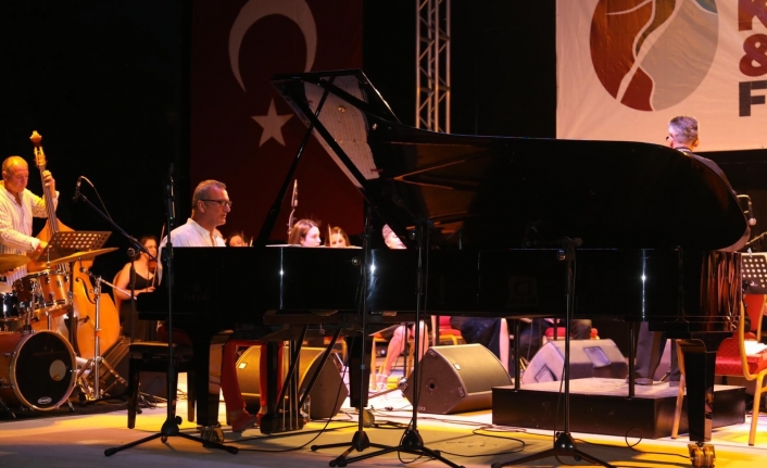 Ünlü Caz Piyanisti Kerem Görsev, Marmaris'te Sahne Aldı