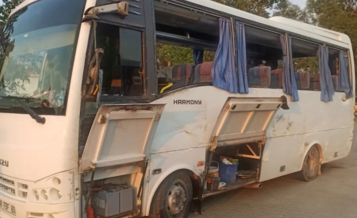 Köyceğiz'de Turistleri Taşıyan Otobüs ile Beton Mikseri Kaza Yaptı