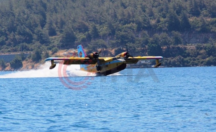 THK'nın 2 Uçağı Güvercinlik Açıklarında Test Uçuşları Yaptı