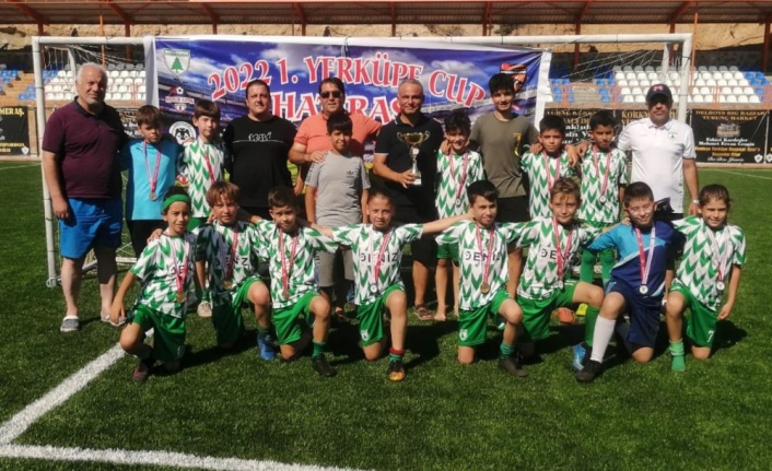 Muğlaspor U-11 Takımı, Yenilgisiz Şampiyon Oldu